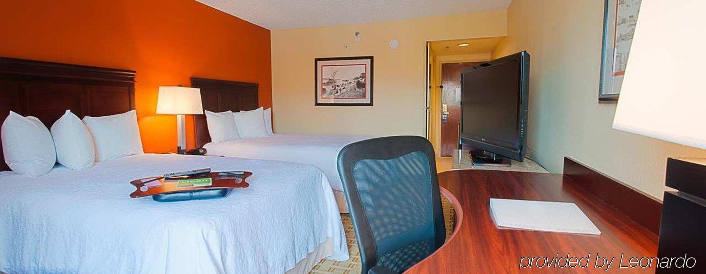 Hampton Inn Houston Near The Galleria Номер фото