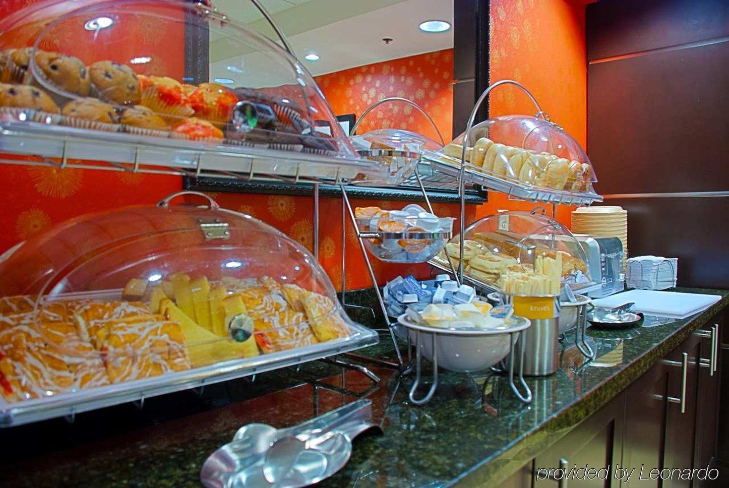 Hampton Inn Houston Near The Galleria Ресторан фото