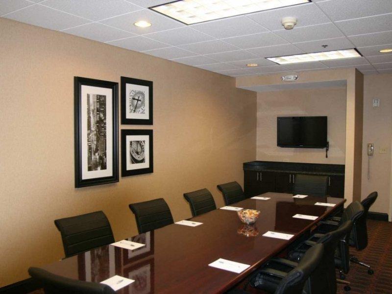 Hampton Inn Houston Near The Galleria Бізнес фото
